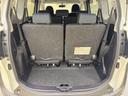 広さと使い勝手が気になるラゲージスペースはこちら。十分な広さですね!