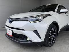 ＬＥＤヘッドランプです。十分な明るさを保ちつつも消費電力が少なく、バルブ寿命も長いのが特徴です。瞬時にＭＡＸの光量を発揮するのもＬＥＤならではです。 4