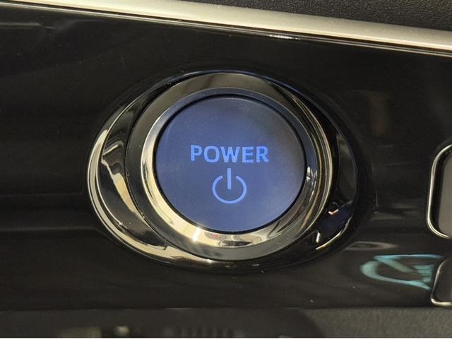 プリウス Ａ　衝突被害軽減ブレーキ　ペダル踏み間違い急発進抑制装置　９インチナビ　フルセグ　Ｂｌｕｅｔｏｏｔｈ　ＥＴＣ　ＬＥＤ　ブラインドスポットモニター　バックモニター　オートエアコン　スマートキー　純正アルミ（12枚目）