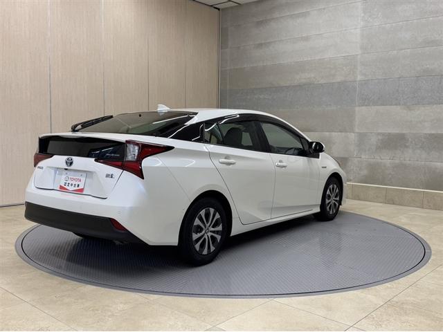 プリウス Ａ　衝突被害軽減ブレーキ　ペダル踏み間違い急発進抑制装置　９インチナビ　フルセグ　Ｂｌｕｅｔｏｏｔｈ　ＥＴＣ　ＬＥＤ　ブラインドスポットモニター　バックモニター　オートエアコン　スマートキー　純正アルミ（17枚目）