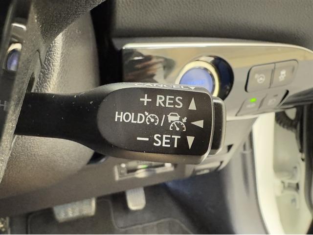 プリウス Ａ　衝突被害軽減ブレーキ　ペダル踏み間違い急発進抑制装置　９インチナビ　フルセグ　Ｂｌｕｅｔｏｏｔｈ　ＥＴＣ　ＬＥＤ　ブラインドスポットモニター　バックモニター　オートエアコン　スマートキー　純正アルミ（27枚目）