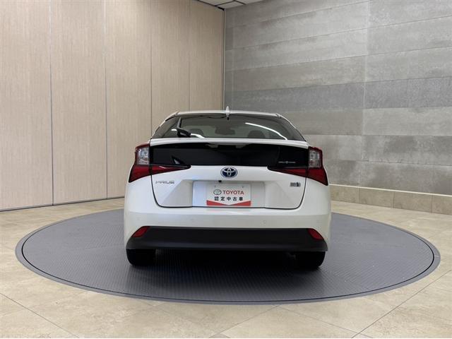 プリウス Ａ　衝突被害軽減ブレーキ　ペダル踏み間違い急発進抑制装置　９インチナビ　フルセグ　Ｂｌｕｅｔｏｏｔｈ　ＥＴＣ　ＬＥＤ　ブラインドスポットモニター　バックモニター　オートエアコン　スマートキー　純正アルミ（29枚目）