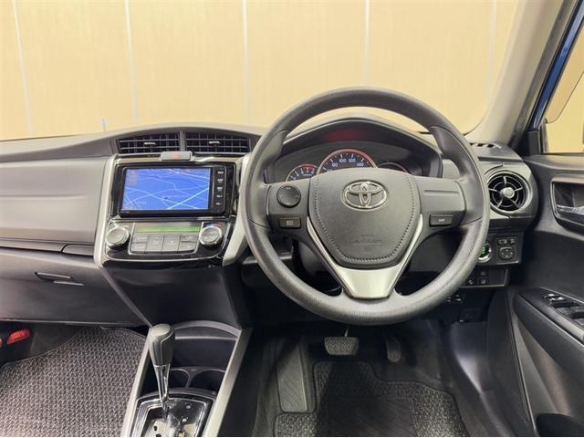 カローラフィールダー １．５Ｇ　衝突被害軽減ブレーキ　車線逸脱警報装置　オートハイビーム　横滑り防止装置　ＡＢＳ　フルセグ内蔵メモリーナビ　ＣＤ／ＤＶＤ再生　Ｂｌｕｅｔｏｏｔｈ対応　バックモニター　ＥＴＣ（6枚目）
