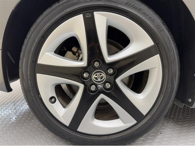 プリウス Sツーリングセレクション 寒冷地仕様 合成皮革シート&シートヒーター フルセグ内蔵メモリーナビ CD/DVD再生 Bluetooth対応 バックモニターETC サイドエアバック オートエアコン スマートキー イモビライザー(13枚目)