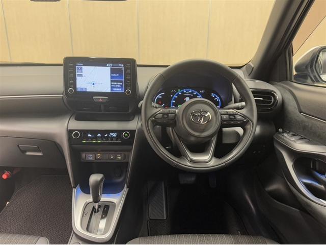 ヤリスクロス ハイブリッドＺ　ドラレコ　シートヒーター　ＡＣ１００Ｖコンセント　ディスプレイオーディオ　メモリーナビ　フルセグ　Ｂｌｕｅｔｏｏｔｈ　バックモニター　ＥＴＣ　ワンオーナー　整備記録簿　運転席パワーシート　サポーカーＳ（6枚目）