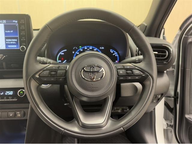 ヤリスクロス ハイブリッドＺ　ドラレコ　シートヒーター　ＡＣ１００Ｖコンセント　ディスプレイオーディオ　メモリーナビ　フルセグ　Ｂｌｕｅｔｏｏｔｈ　バックモニター　ＥＴＣ　ワンオーナー　整備記録簿　運転席パワーシート　サポーカーＳ（29枚目）