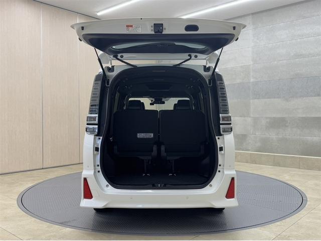 ヴォクシー ZS 煌III 衝突被害軽減ブレーキ ペダル踏み間違い急発進抑制装置 ドライブレコーダー ナビ フルセグ Bluetooth 後席モニター バックモニター ETC LED クルーズコントロール 両側電動スライドドア(31枚目)