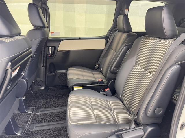 ノア Si ダブルバイビーII 衝突被害軽減ブレーキ ペダル踏み間違い急発進抑制装置 ナビ フルセグ Bluetooth ETC LED 両側電動スライドドア バックモニター クルーズコントロール ワンオーナー CD/DVD再生(20枚目)