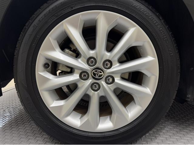 カローラツーリング ハイブリッド　Ｓ　衝突被害軽減ブレーキ　ペダル踏み間違い急発進抑制装置　ドライブレコーダー　ナビ　フルセグ　Ｂｌｕｅｔｏｏｔｈ　ＥＴＣ　ＬＥＤ　バックモニター　ブラインドスポットモニター　クルーズコントロール　記録簿（16枚目）