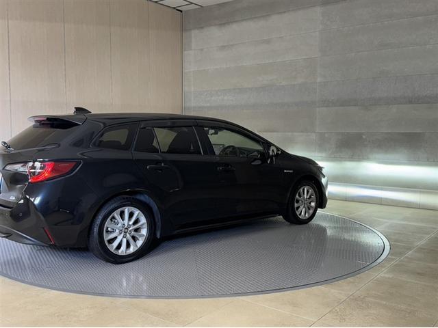 カローラツーリング ハイブリッド　Ｓ　衝突被害軽減ブレーキ　ペダル踏み間違い急発進抑制装置　ドライブレコーダー　ナビ　フルセグ　Ｂｌｕｅｔｏｏｔｈ　ＥＴＣ　ＬＥＤ　バックモニター　ブラインドスポットモニター　クルーズコントロール　記録簿（17枚目）