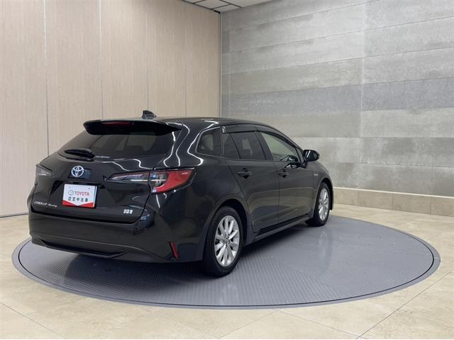 カローラツーリング ハイブリッド　Ｓ　衝突被害軽減ブレーキ　ペダル踏み間違い急発進抑制装置　ドライブレコーダー　ナビ　フルセグ　Ｂｌｕｅｔｏｏｔｈ　ＥＴＣ　ＬＥＤ　バックモニター　ブラインドスポットモニター　クルーズコントロール　記録簿（20枚目）