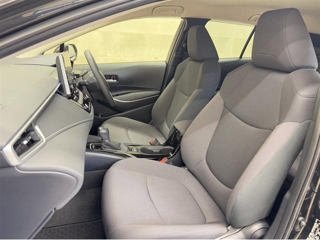 カローラツーリング ハイブリッド　Ｓ　衝突被害軽減ブレーキ　ペダル踏み間違い急発進抑制装置　ドライブレコーダー　ナビ　フルセグ　Ｂｌｕｅｔｏｏｔｈ　ＥＴＣ　ＬＥＤ　バックモニター　ブラインドスポットモニター　クルーズコントロール　記録簿（22枚目）