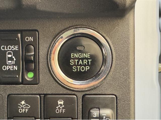 ピクシスメガ Ｌ　ＳＡＩＩＩ　衝突被害軽減ブレーキ　ペダル踏み間違い急発進抑制装置　ＥＴＣ　両側電動スライドドア　オートエアコン　アイドリングストップ　先進ライト　車線逸脱警報　スマートキー　純正アルミ　デュアル・サイドエアバック（9枚目）