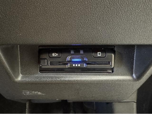 ジムニー XC 4WD 衝突被害軽減ブレーキ ナビ ワンセグ Bluetooth シートヒーター クルーズコントロール ETC LED 先進ライト 車線逸脱警報 オートエアコン スマートキー CD再生 純正アルミ(8枚目)