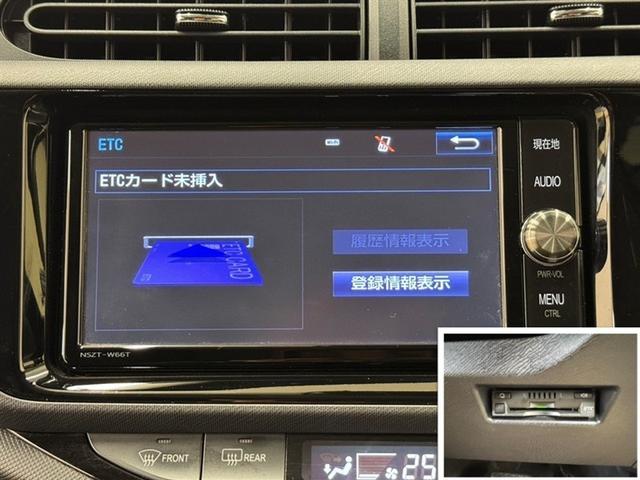 アクア Ｓスタイルブラック　衝突被害軽減ブレーキ　ナビ　フルセグ　Ｂｌｕｅｔｏｏｔｈ　バックモニター　ＥＴＣ　先進ライト　車線逸脱警報　オートエアコン　スマートキー　ＣＤ／ＤＶＤ再生　デュアル・サイドエアバック　横滑り防止装置（10枚目）