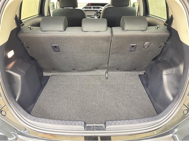 アクア Ｓスタイルブラック　衝突被害軽減ブレーキ　ナビ　フルセグ　Ｂｌｕｅｔｏｏｔｈ　バックモニター　ＥＴＣ　先進ライト　車線逸脱警報　オートエアコン　スマートキー　ＣＤ／ＤＶＤ再生　デュアル・サイドエアバック　横滑り防止装置（27枚目）