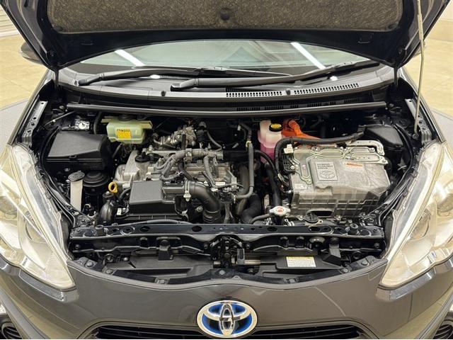 アクア Ｓスタイルブラック　衝突被害軽減ブレーキ　ナビ　フルセグ　Ｂｌｕｅｔｏｏｔｈ　バックモニター　ＥＴＣ　先進ライト　車線逸脱警報　オートエアコン　スマートキー　ＣＤ／ＤＶＤ再生　デュアル・サイドエアバック　横滑り防止装置（29枚目）