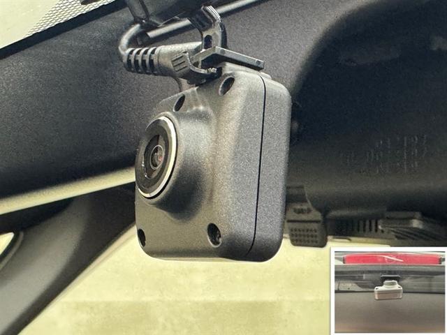 ヴォクシー ハイブリッドＳ－Ｚ　衝突被害軽減ブレーキ　ペダル踏み間違い急発進抑制装置　ドライブレコーダー　電源コンセント　シートヒーター　ナビ　フルセグ　Ｂｌｕｅｔｏｏｔｈ　両側電動スライドドア　全周囲カメラ　ＥＴＣ　ＬＥＤ（12枚目）