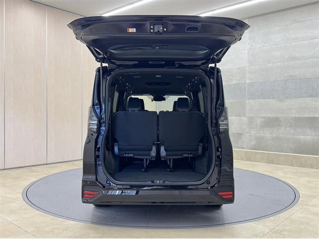 ヴォクシー ハイブリッドＳ－Ｚ　衝突被害軽減ブレーキ　ペダル踏み間違い急発進抑制装置　ドライブレコーダー　電源コンセント　シートヒーター　ナビ　フルセグ　Ｂｌｕｅｔｏｏｔｈ　両側電動スライドドア　全周囲カメラ　ＥＴＣ　ＬＥＤ（33枚目）