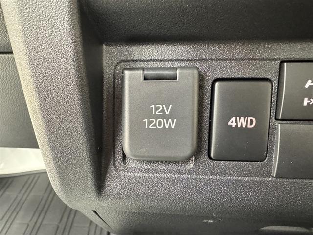 ハイゼットトラック スタンダード　農用スペシャル　４ＷＤ　届出済未使用車　衝突被害軽減ブレーキ　ペダル踏み間違い急発進抑制装置　アイドリングストップ　マニュアルエアコン　デュアルエアバック　パワステ　先進ライト　車線逸脱警報　横滑り防止装置（7枚目）