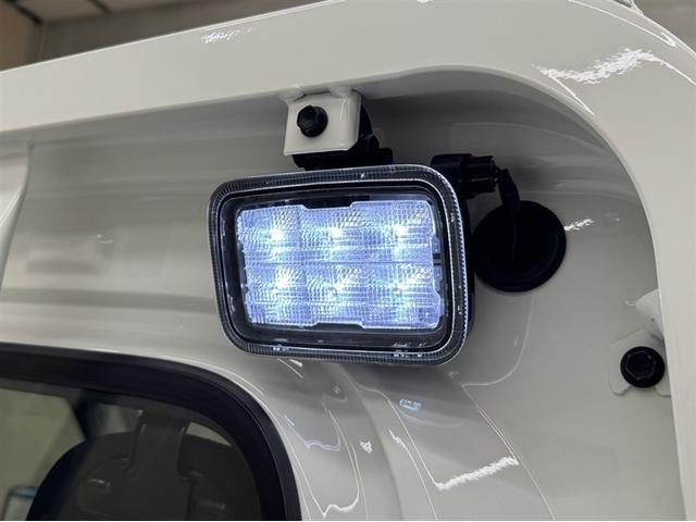 ハイゼットトラック スタンダード　農用スペシャル　４ＷＤ　届出済未使用車　衝突被害軽減ブレーキ　ペダル踏み間違い急発進抑制装置　アイドリングストップ　マニュアルエアコン　デュアルエアバック　パワステ　先進ライト　車線逸脱警報　横滑り防止装置（17枚目）