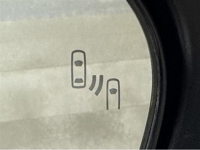 カローラスポーツ ハイブリッドＧ　Ｚ　衝突被害軽減ブレーキ　ペダル踏み間違い急発進抑制装置　ドライブレコーダー　ナビ　フルセグ　Ｂｌｕｅｔｏｏｔｈ　ＥＴＣ　ＬＥＤ　ブラインドスポットモニター　クルーズコントロール　バックモニター（12枚目）