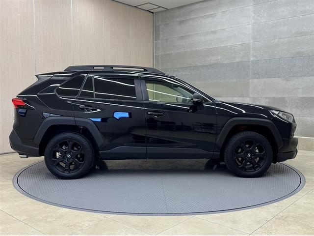 ＲＡＶ４ アドベンチャー　オフロードパッケージＩＩ　４ＷＤ　衝突被害軽減ブレーキ　ペダル踏み間違い急発進抑制装置　ナビ　フルセグ　Ｂｌｕｅｔｏｏｔｈ　ＥＴＣ　ＬＥＤ　シートヒーター・ベンチレーション　クルーズコントロール　バックモニター　オートエアコン（16枚目）