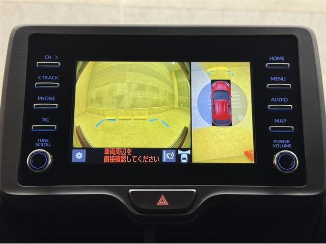 ヤリスクロス ハイブリッドＸ　衝突被害軽減ブレーキ　ペダル踏み間違い急発進抑制装置　電源コンセント　ディスプレイオーディオ　Ｂｌｕｅｔｏｏｔｈ　全周囲カメラ　クルーズコントロール　オートエアコン　先進ライト　車線逸脱警報（9枚目）