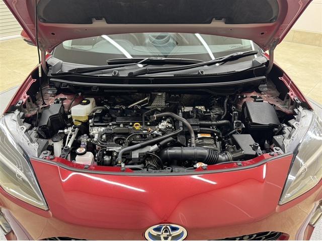 ヤリスクロス ハイブリッドＸ　衝突被害軽減ブレーキ　ペダル踏み間違い急発進抑制装置　電源コンセント　ディスプレイオーディオ　Ｂｌｕｅｔｏｏｔｈ　全周囲カメラ　クルーズコントロール　オートエアコン　先進ライト　車線逸脱警報（31枚目）