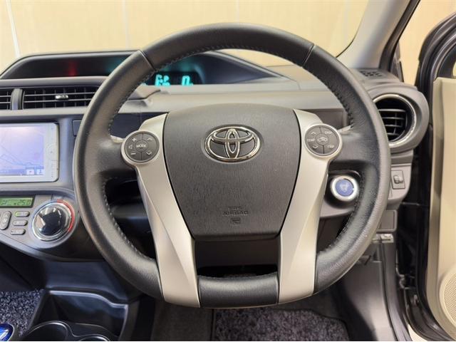 アクア Ｇ　ワンセグ内蔵メモリー　Ｂｌｕｅｔｏｏｔｈ対応　バックモニター　ＥＴＣ　スマートキー　イモビライザー　ワンオーナー　オートエアコン　横滑り防止装置　ＡＢＳ　全席パワーウィンドウ　パワーステアリング（7枚目）