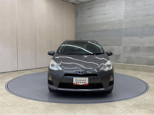 アクア Ｇ　ワンセグ内蔵メモリー　Ｂｌｕｅｔｏｏｔｈ対応　バックモニター　ＥＴＣ　スマートキー　イモビライザー　ワンオーナー　オートエアコン　横滑り防止装置　ＡＢＳ　全席パワーウィンドウ　パワーステアリング（14枚目）