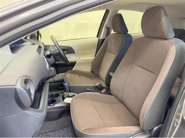 アクア Ｇ　ワンセグ内蔵メモリー　Ｂｌｕｅｔｏｏｔｈ対応　バックモニター　ＥＴＣ　スマートキー　イモビライザー　ワンオーナー　オートエアコン　横滑り防止装置　ＡＢＳ　全席パワーウィンドウ　パワーステアリング（18枚目）