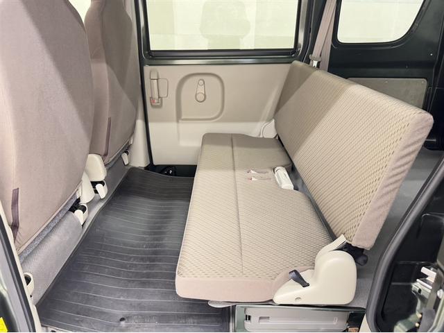 エブリイ ＰＣリミテッド　衝突被害軽減ブレーキ　ペダル踏み間違い急発進抑制装置　フルセグ内蔵メモリーナビ　ＣＤ／ＤＶＤ再生　Ｂｌｕｅｔｏｏｔｈ　バックモニター　ＥＴＣ　キーレスエントリー　整備記録簿　マニュアルエアコン　ＡＢＳ（16枚目）