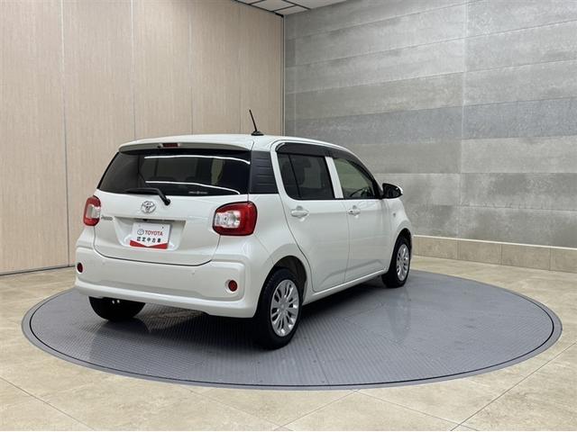 パッソ Ｘ　ＬパッケージＳ　衝突被害軽減ブレーキ　ペダル踏み間違急発進抑制装置　車線逸脱警報装置　フルセグ内蔵メモリーナビ　ＣＤ／ＤＶＤ　Ｂｌｕｅｔｏｏｔｈ対応　バックモニター　ＥＴＣ　スマートキー　オートエアコン　ベンチシート（16枚目）