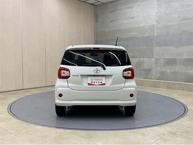 パッソ Ｘ　ＬパッケージＳ　衝突被害軽減ブレーキ　ペダル踏み間違急発進抑制装置　車線逸脱警報装置　フルセグ内蔵メモリーナビ　ＣＤ／ＤＶＤ　Ｂｌｕｅｔｏｏｔｈ対応　バックモニター　ＥＴＣ　スマートキー　オートエアコン　ベンチシート（25枚目）