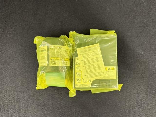 カローラツーリング ハイブリッド　ダブルバイビー　ディスプレイオーディオ　ナビ　フルセグＴＶ　バックモニター　ＥＴＣ　衝突被害軽減ブレーキ　ペダル踏み間違い急発進抑制装置　車線逸脱警報装置　オートハイビーム　ワンオーナー　整備記録簿　ＬＥＤライト（18枚目）