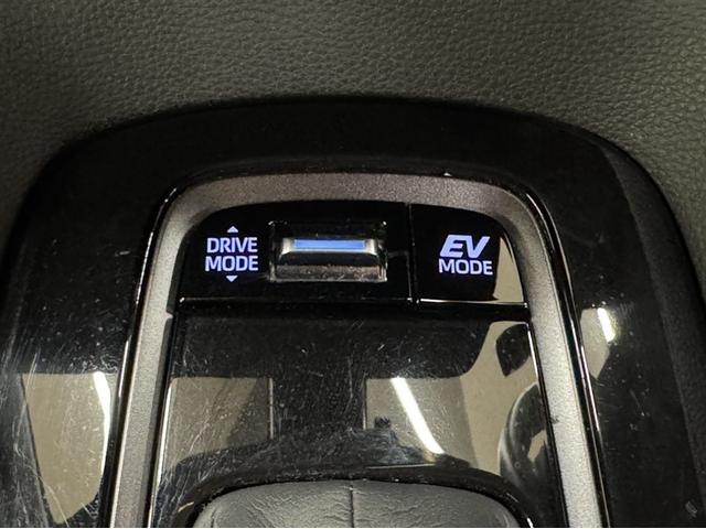 カローラツーリング ハイブリッド　ダブルバイビー　ディスプレイオーディオ　ナビ　フルセグＴＶ　バックモニター　ＥＴＣ　衝突被害軽減ブレーキ　ペダル踏み間違い急発進抑制装置　車線逸脱警報装置　オートハイビーム　ワンオーナー　整備記録簿　ＬＥＤライト（24枚目）