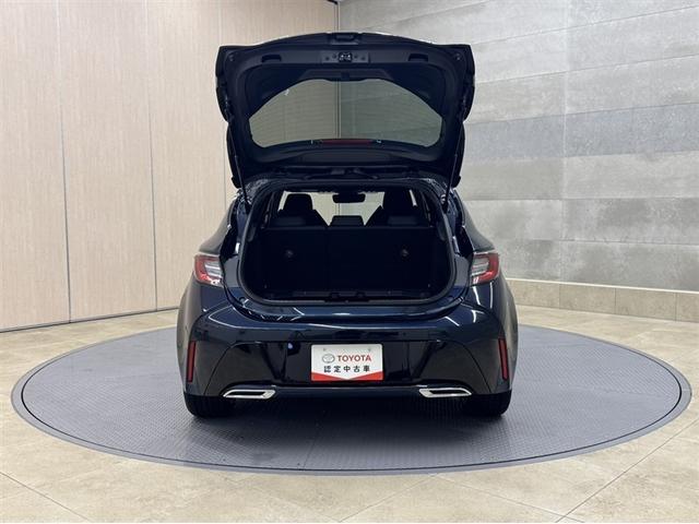 カローラスポーツ ハイブリッドＧ　Ｚ　シートヒーター　ディスプレイオーディオ　フルセグＴＶ　ナビ　バックモニター　ＥＴＣ　クルーズコントロール　衝突被害軽減ブレーキ　ペダル踏み間違い急発進抑制装置　車線逸脱警報装置　オートハイビーム（29枚目）