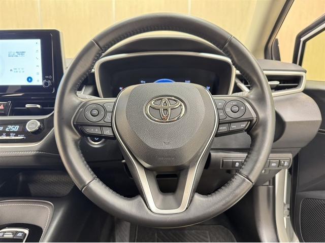 カローラ ハイブリッド　Ｇ　ドラレコ　ＥＴＣ２．０　ディスプレイオーディオ　フルセグＴＶ　　Ｂｌｕｅｔｏｏｔｈ　バックモニター　衝突被害軽減ブレーキ　ペダル踏み間違急発進抑制装置　車線逸脱警報装置　オートハイビーム　ワンオーナー（8枚目）