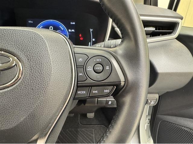 カローラ ハイブリッド　Ｇ　ドラレコ　ＥＴＣ２．０　ディスプレイオーディオ　フルセグＴＶ　　Ｂｌｕｅｔｏｏｔｈ　バックモニター　衝突被害軽減ブレーキ　ペダル踏み間違急発進抑制装置　車線逸脱警報装置　オートハイビーム　ワンオーナー（9枚目）