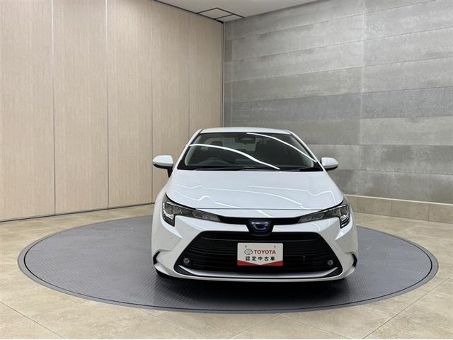 カローラ ハイブリッド　Ｇ　ドラレコ　ＥＴＣ２．０　ディスプレイオーディオ　フルセグＴＶ　　Ｂｌｕｅｔｏｏｔｈ　バックモニター　衝突被害軽減ブレーキ　ペダル踏み間違急発進抑制装置　車線逸脱警報装置　オートハイビーム　ワンオーナー（18枚目）