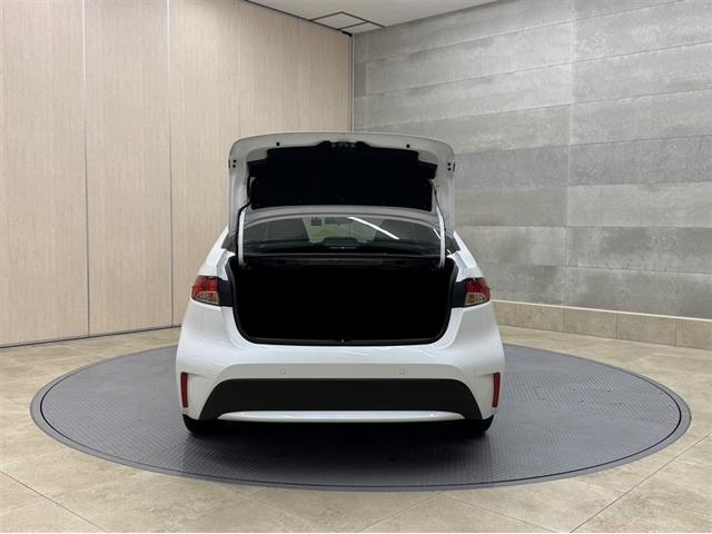 カローラ ハイブリッド　Ｇ　ドラレコ　ＥＴＣ２．０　ディスプレイオーディオ　フルセグＴＶ　　Ｂｌｕｅｔｏｏｔｈ　バックモニター　衝突被害軽減ブレーキ　ペダル踏み間違急発進抑制装置　車線逸脱警報装置　オートハイビーム　ワンオーナー（30枚目）