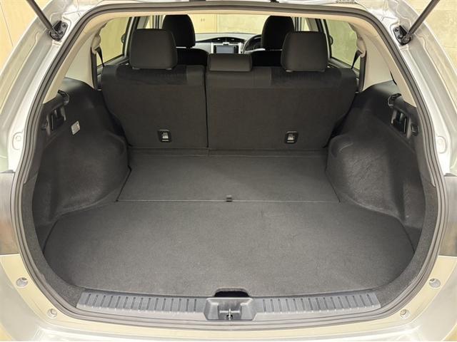 カローラフィールダー １．８Ｓ　ドラレコ　衝突被害軽減ブレーキ　ペダル踏み間違い急発進抑制装置　車線逸脱警報装置　オートハイビーム　フルセグ内蔵メモリーナビ　ＣＤ／ＤＶＤ再生　Ｂｌｕｅｔｏｏｔｈ　バックモニター　ＥＴＣ　ワンオーナー（30枚目）