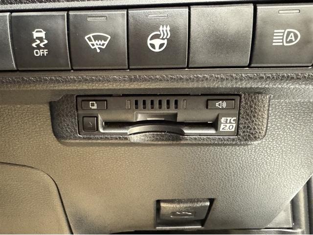 カローラスポーツ Ｇ　Ｚ　衝突被害軽減ブレーキ　ペダル踏み間違い急発進抑制装置　ドライブレコーダー　ナビ　Ｂｌｕｅｔｏｏｔｈ　シートヒーター　寒冷地仕様　クルーズコントロール　ブラインドスポットモニター　ＥＴＣ　ＬＥＤ（12枚目）