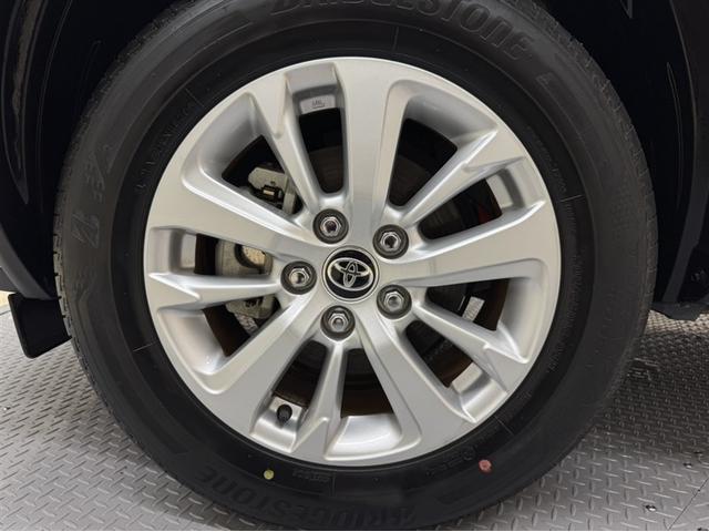 ヤリスクロス ハイブリッドＧ　衝突被害軽減ブレーキ　ペダル踏み間違い急発進抑制装置　電源コンセント　ディスプレイオーディオ　Ｂｌｕｅｔｏｏｔｈ　全周囲カメラ　ブラインドスポットモニター　オートエアコン　クルーズコントロール　記録簿（14枚目）