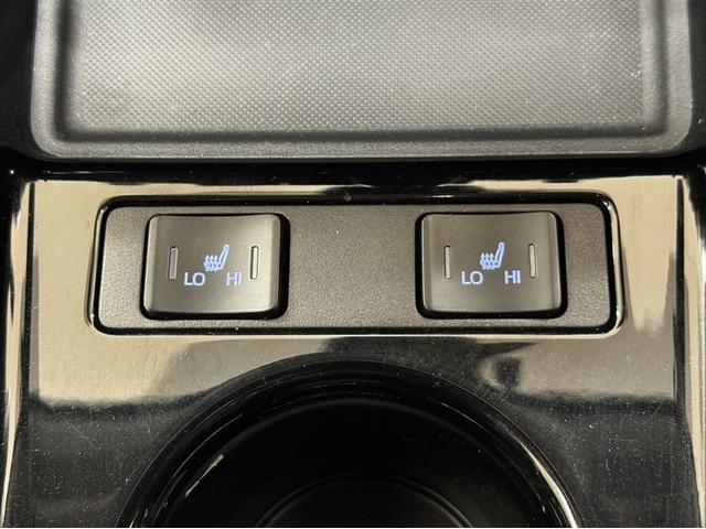 プリウス Sツーリングセレクション・ブラックエディション 衝突被害軽減ブレーキ ペダル踏み間違い急発進抑制装置 ナビ フルセグ Bluetooth ETC LEDライト シートヒーター フルエアロ 電源コンセント クルーズコントロール バックモニター(12枚目)