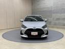 お車購入のポイントとなるフロントマスクです!シャープな目つきが印象的なデザインのヘッドランプです。