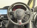 ステアリングスイッチ搭載!手を離さずに手元のスイッチでさまざまな操作が可能。運転中、視線をそらさなくても操作ができて安全です!