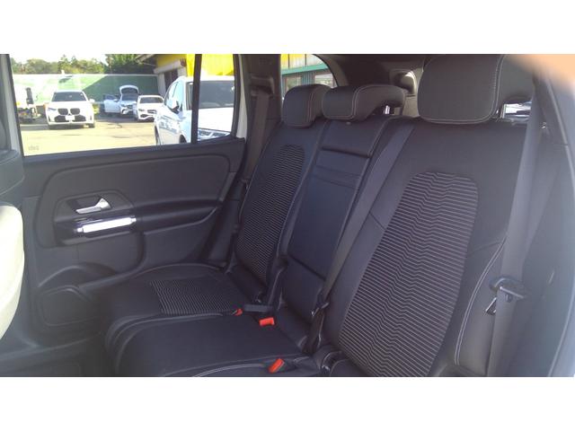 GLB GLB200d 4マチック ワンオーナー ナビバージョンパッケージ レーダーセーフティパッケージ ハーフレザーシート シートヒーター オートトランク 360°カメラ アンビエンテライト 地デジ(23枚目)