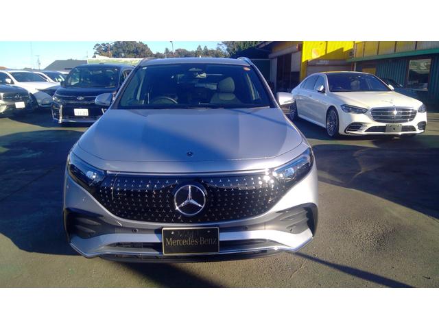 ＥＱＡ ＥＱＡ２５０＋　ＡＭＧラインパッケージ　ワンオーナー　ＡＭＧラインパッケージ　ＡＭＧスタイリングパッケージ　ＡＭＧ２０インチアルミ　ハーフレザーシート　シートヒーター　３６０°カメラ　オートトランク　アンビエンテライト（3枚目）